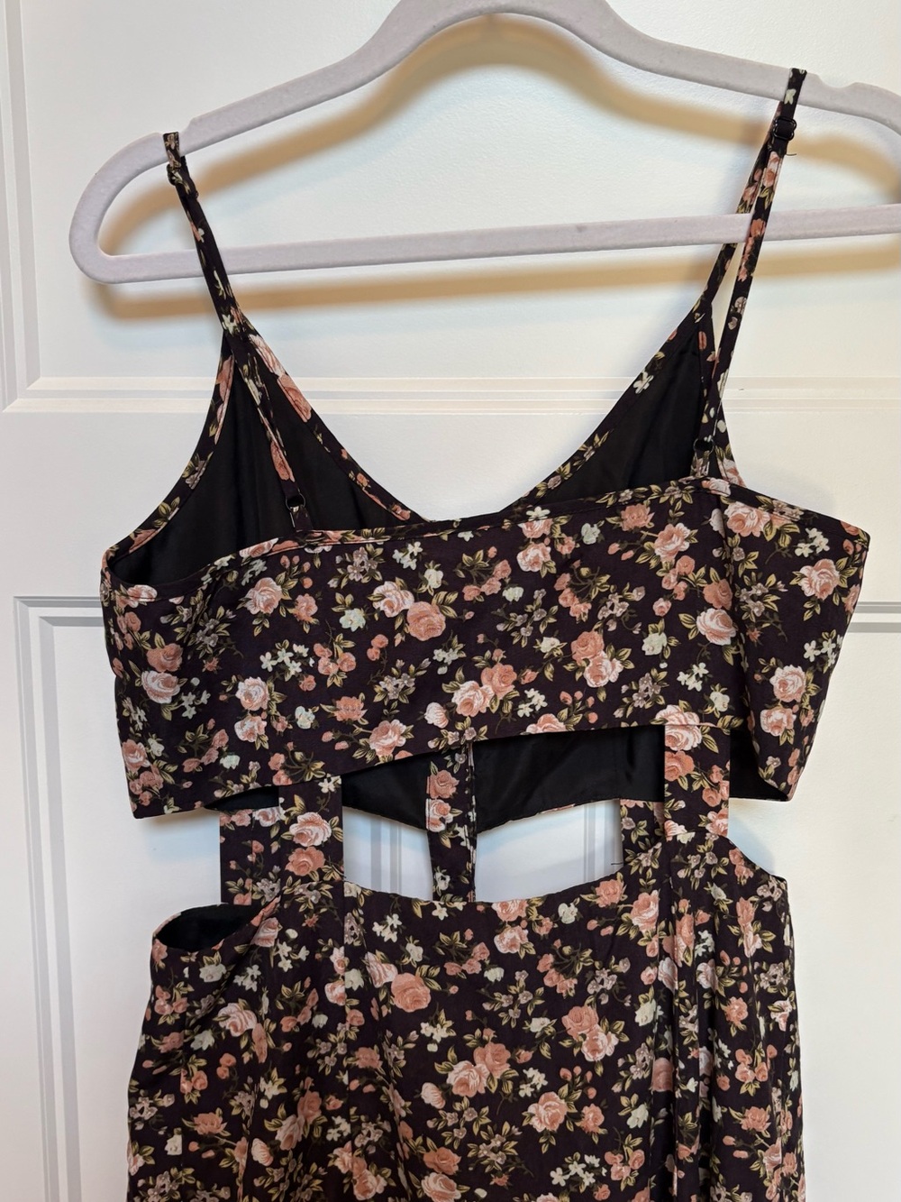 Urban Outfitters Pins & Needles Black Floral Cutout Maxi Dress sz 6 - Picture 9 of 11